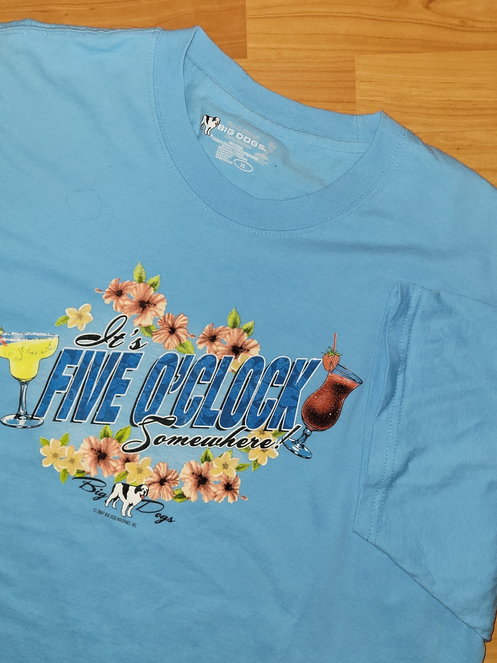 Y2K Big Dogs It's Five O'Clock Somewhere Beach Vibes Vacation Blue XL T-shirt